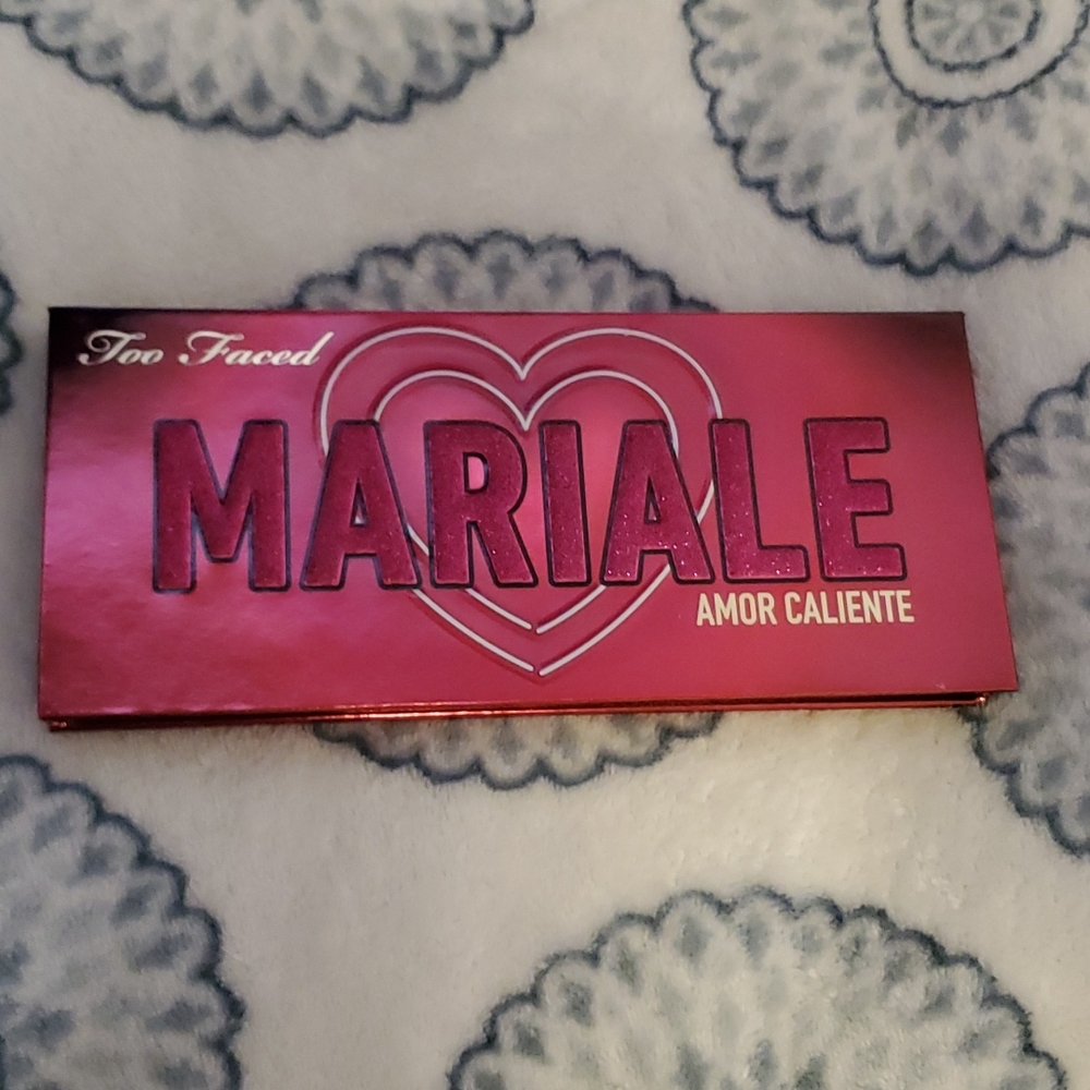 Too Faced Mariale amor caliente palette